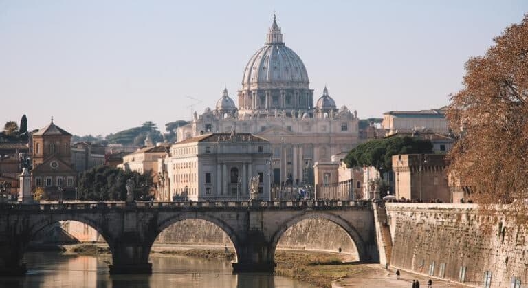Guterres celebra la elección del Papa León “en un momento de grandes desafíos globales”