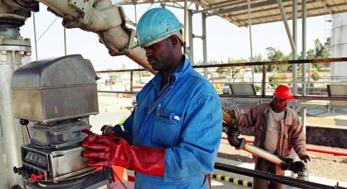 Las perspectivas de empleo mundial se reducen en siete millones de puestos de trabajo en 2025