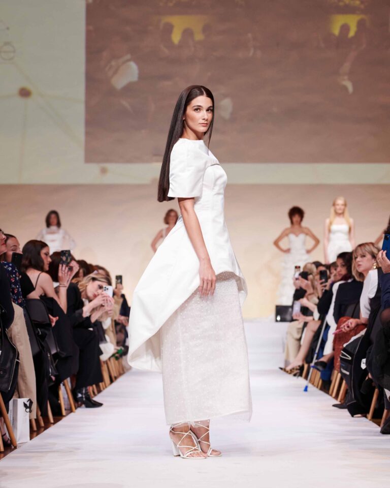 Arkhé Cosmetics revoluciona la coloración capilar profesional con el lanzamiento de COLOR PURE