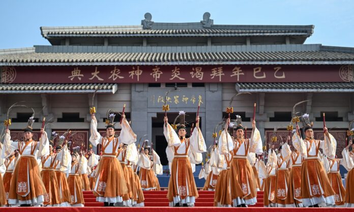 Se celebra una ceremonia ritual ancestral en Suizhou, ciudad natal del emperador chino Yan