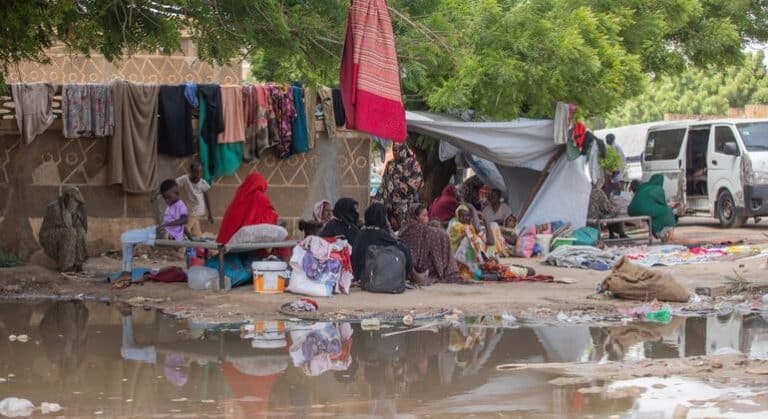 Las personas desplazadas en el mundo superan los 120 millones mientras los fondos disminuyen