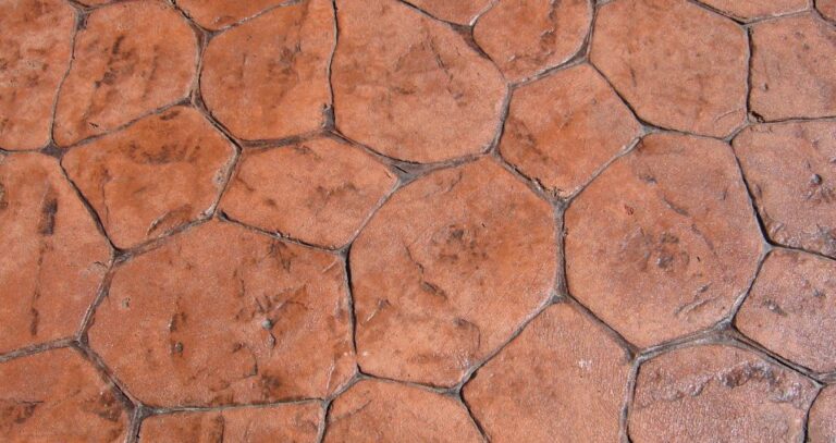 PAVEX explica qué es el hormigón impreso, cómo se aplica y por qué elegirlo