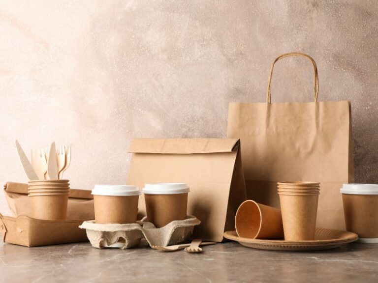 Más del 50% de los hosteleros apuesta ya por envases sostenibles, con el cartón como protagonista