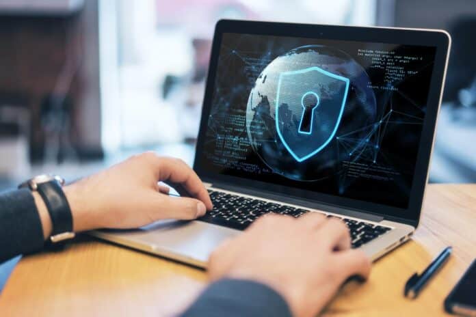 Cdmon avisa de los nuevos riesgos de seguridad en internet: "Tener un antivirus ya no es suficiente"