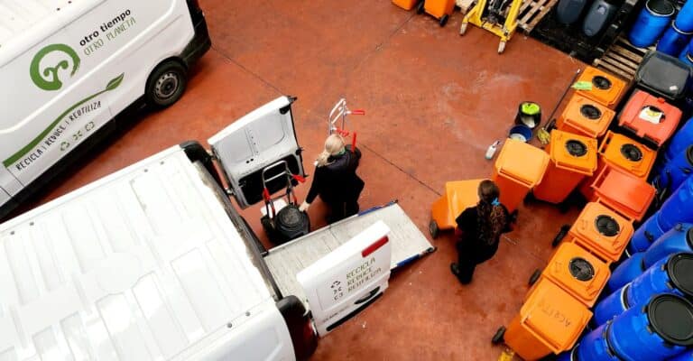 Reciclaje con impacto social: el trabajo de "Otro Tiempo, Otro Planeta" para la inserción de mujeres vulnerables