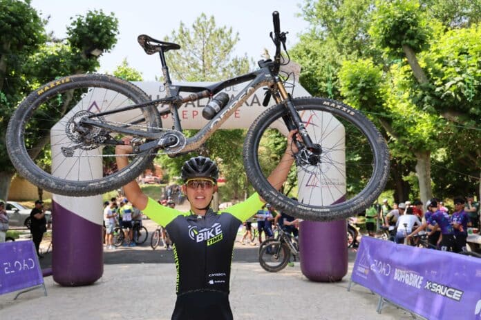Un junior hecho en el Circuito conquista Jadraque: victoria para Mateo Alcívar