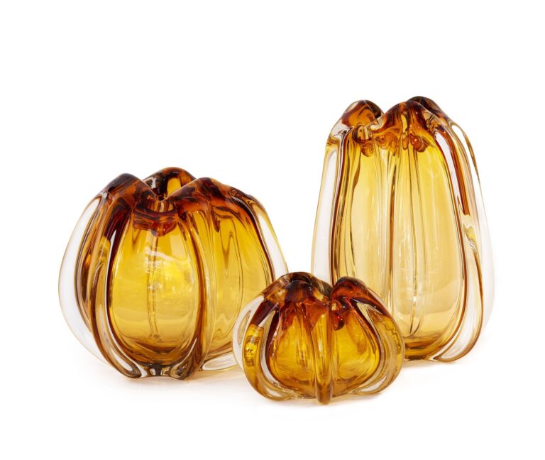 Cómo vestir la casa con colores suaves, texturas naturales y piezas artesanales este verano