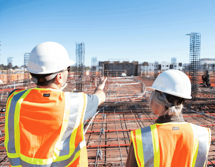 La AECCTI y representantes del sector analizan el presente, pasado y futuro de la Ley de Ordenación de la Edificación