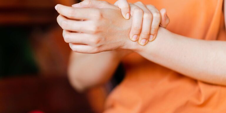 Dr. Samuel Pajares: "La artrosis de mano puede diagnosticarse de forma precoz y tratarse con éxito"