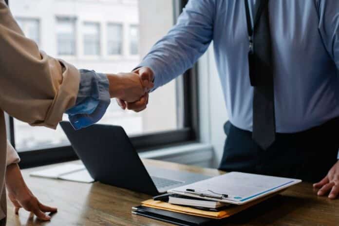 LexDoka redefine la gestión contractual con su software inteligente todo en uno