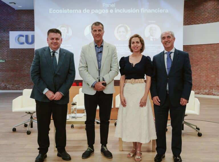 Los canales digitales se consolidan como forma mayoritaria de relación con los bancos