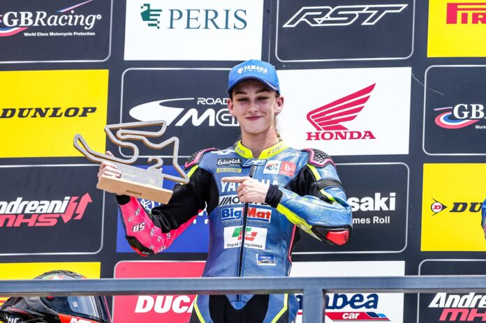 Superpao58 consolida su posición en la Yamaha R7 Cup con un nuevo podio en Navarra y empieza a soñar con el mundial femenino de Superbikes
