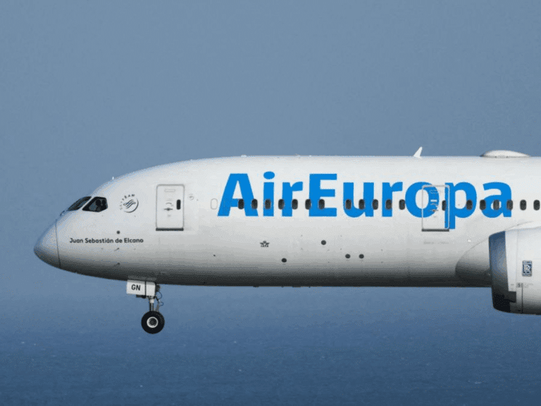 Air Europa amplía su oferta de entretenimiento en la flota Boeing 737 con un innovador servicio vía app