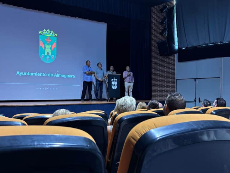 Almoguera estrena exposición y documental que reviven la riada de 1995 y llaman a la prevención