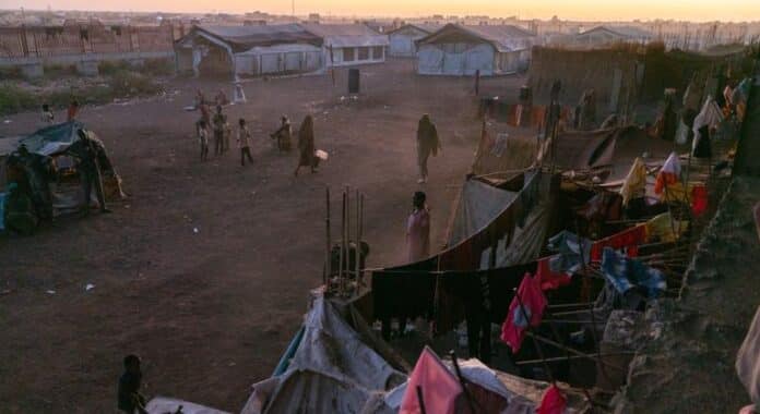 La guerra agrava el sufrimiento de mujeres y niños en Sudán