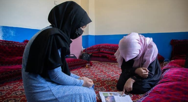 Las mujeres han sido borradas de la vida pública en Afganistán