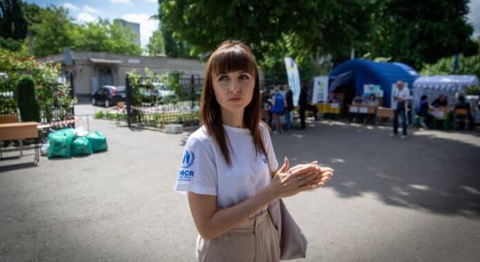 En el frente de Ucrania, los humanitarios arriesgan todo para llevar esperanza