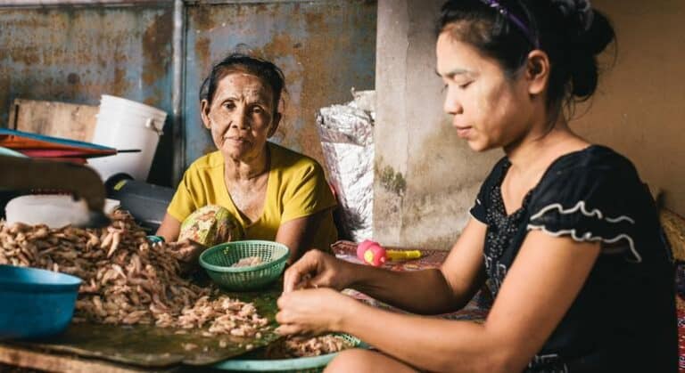 La ONU aplaude la decisión de Tailandia de conceder derechos laborales a los refugiados de Myanmar