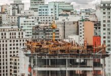 La Revolución BIM y la Transformación de Perfiles Profesionales en el Sector AECO La revolución BIM renueva el sector AECO con nuevos perfiles profesionales