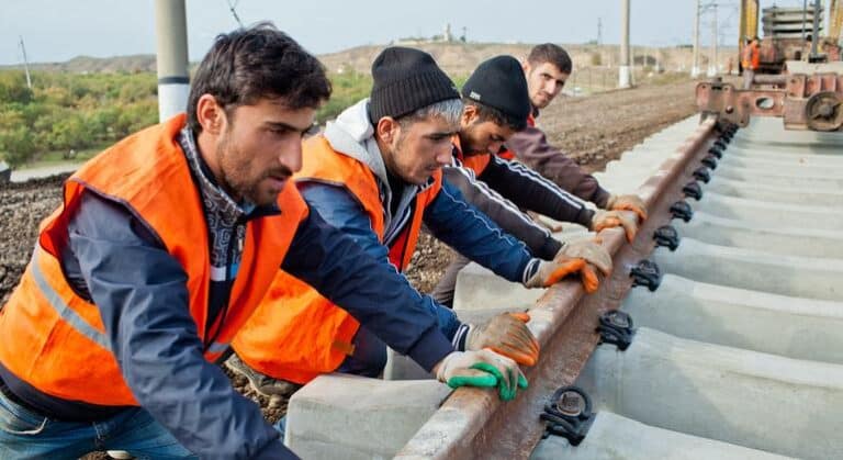 Sin salida al mar, pero no abandonados: La Cumbre de Turkmenistán culmina con un ambicioso plan de acción