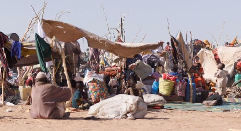 Sudán: El hambre y la violencia asolan a la población de El Fasher