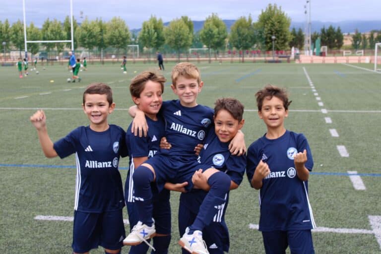 Allianz anuncia los 48 clubes de fútbol que patrocinará esta temporada con 'El Gran Equipo Allianz'