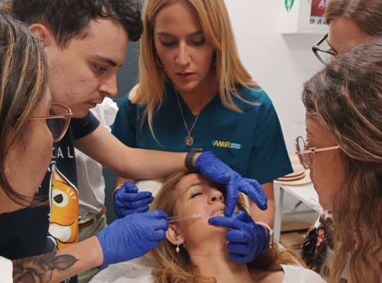 AMIR Medicina Estética lidera la revolución formativa en medicina estética con prácticas clínicas reales y formación de élite