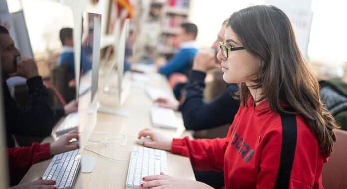Se necesitan unos 2,7 billones de dólares para conectar a toda la humanidad en 2030