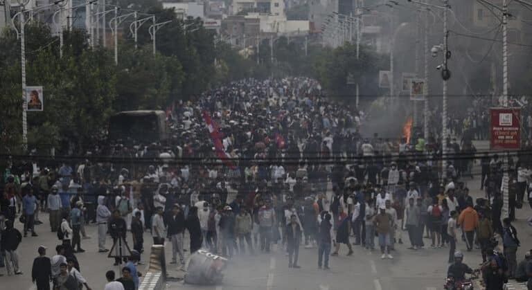 Nepal: La ONU insta a la contención tras la dimisión del primer ministro después de la represión de las protestas