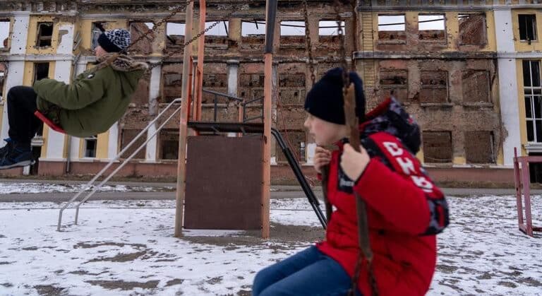 Ucrania sufre nuevos y masivos ataques aéreos rusos durante la noche