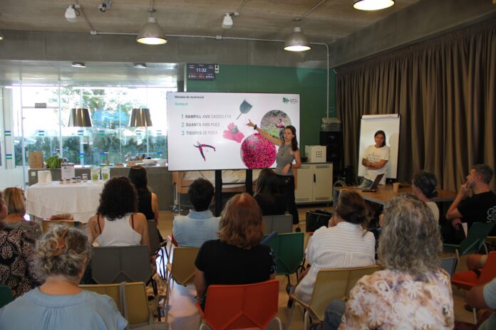 Exploran la viabilidad de crear y comercializar nuevos alimentos a base de escaramujos, endrinas, bellotas o piñas verdes mallorquinas