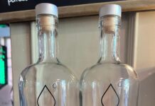 ADEL Sierra Norte Impulsa la Hostelería Rural con Botellas Reutilizables ADEL Sierra Norte apoya a la hostelería rural con botellas reutilizables