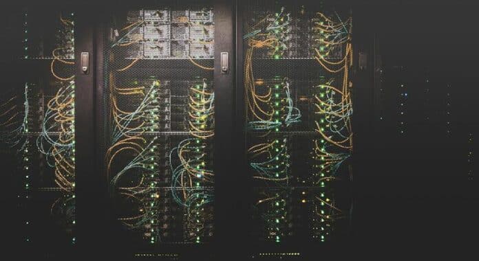 América Latina acelera en inteligencia artificial más de lo esperado, pero enfrenta deficiencias críticas
