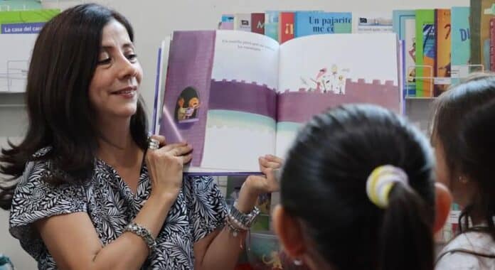 Bunko Mezhú: Fomentando el Pensamiento Crítico y la Reflexión Bunko Mezhú: una biblioteca que promueve el pensamiento crítico y la reflexión