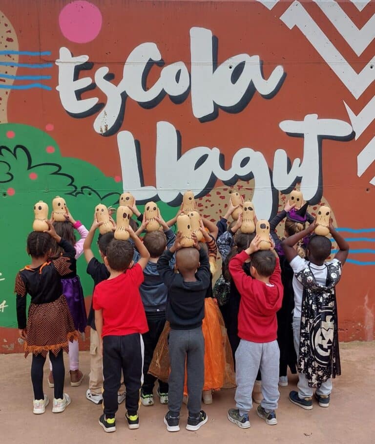 11.000 alumnos de 50 colegios celebran un Halloween 'terroríficamente delicioso' con 10 toneladas de calabaza nacional