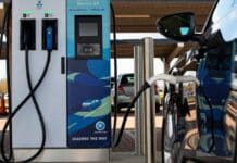 El Comercio Mundial Prospera a Pesar de los Aranceles: El Papel de los Países en Desarrollo y los Vehículos Eléctricos Los aranceles no frenan el comercio mundial, impulsado por los países en desarrollo y los vehículos eléctricos