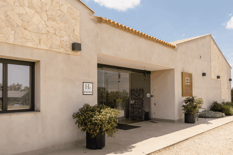 Hoteles Desconecta2 inicia una nueva etapa de la mano del empresario local José Ángel Contreras