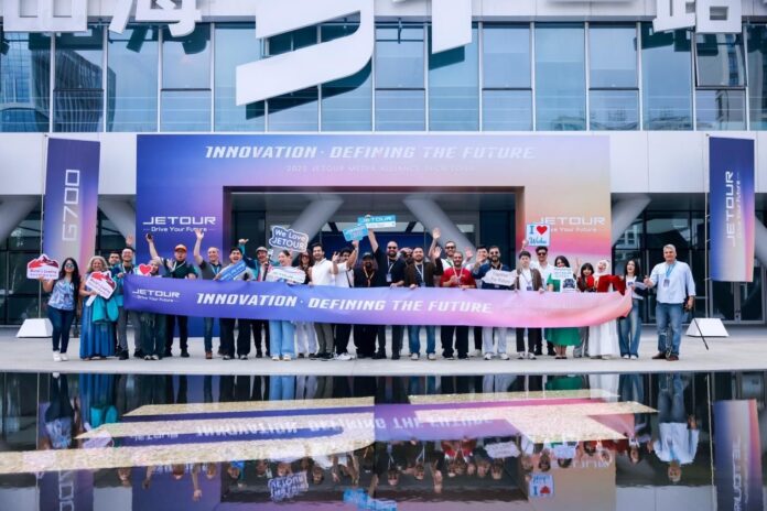 Innovación · Definiendo el futuro: Comienza el tour tecnológico de la alianza global de medios JETOUR JMA
