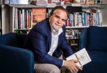 La Felicidad como Hábito: Javier Quintero nos Enseña a Entrenarla La felicidad también se entrena: el psiquiatra Javier Quintero explica cómo convertirla en un hábito en su nuevo libro