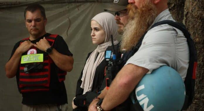 La primera mujer cirujana de Gaza: Asistimos al colapso de toda una generación, pero el compromiso de salvar vidas continúa