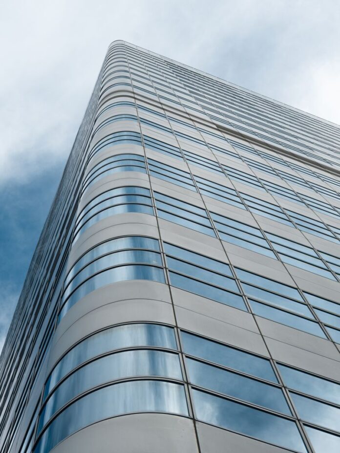 ONLINE VALLES inaugura sus nuevas oficinas en la Torre Millenium de Sabadell y refuerza su posicionamiento como agencia líder en marketing digital