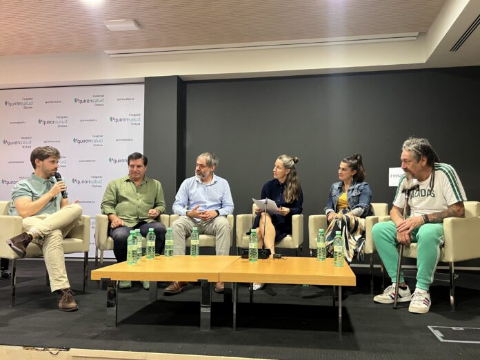 "Cualquier patología que genere un déficit neurológico de forma aguda o bien progresiva se puede beneficiar de una rehabilitación robótica", explica el neurólogo Alejandro Durán