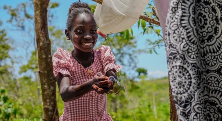 Una madre haitiana impulsa un movimiento comunitario para luchar contra el cólera