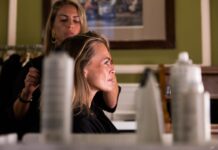 Arkhé Cosmetics: La Peluquería Oficial que Brilla en la Noche de los IX Premios Woman Arkhé Cosmetics, peluquería oficial de los IX Premios Woman, deslumbra en la noche del talento femenino