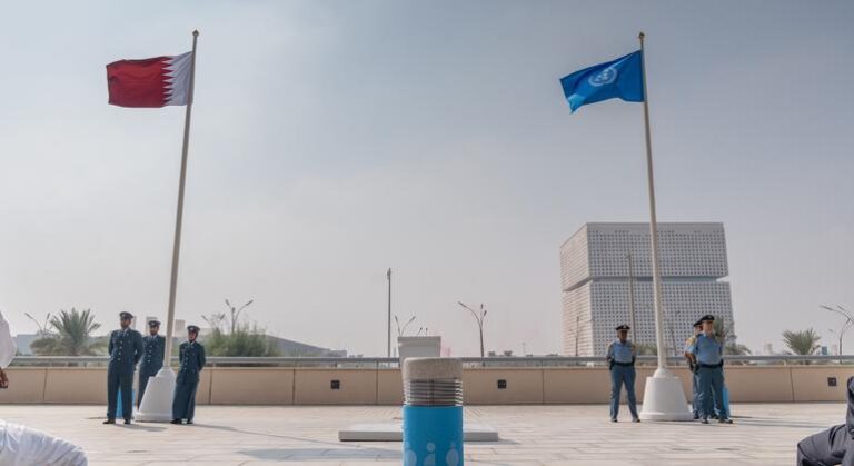 Las banderas se izan en Doha para la cumbre de la ONU sobre desarrollo social