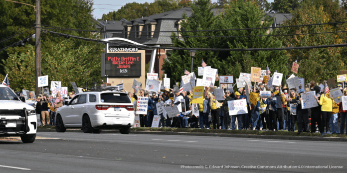Strathmore No Kings protest N Bethesda MD - G. Edwajrd Johnson CC BY