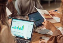 Crediscore: Apoyo Efectivo para los Que Siempre Se Han Superado Crediscore: soluciones reales para quienes siempre han salido adelante por sí mismos