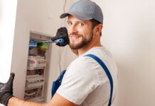 Formación Universitaria Amplía Su Oferta con el Curso Preparatorio de Técnico Superior en Sistemas Electrotécnicos y Automatizados Formación Universitaria refuerza su oferta formativa con el preparatorio de Técnico Superior en Sistemas Electrotécnicos y Automatizados