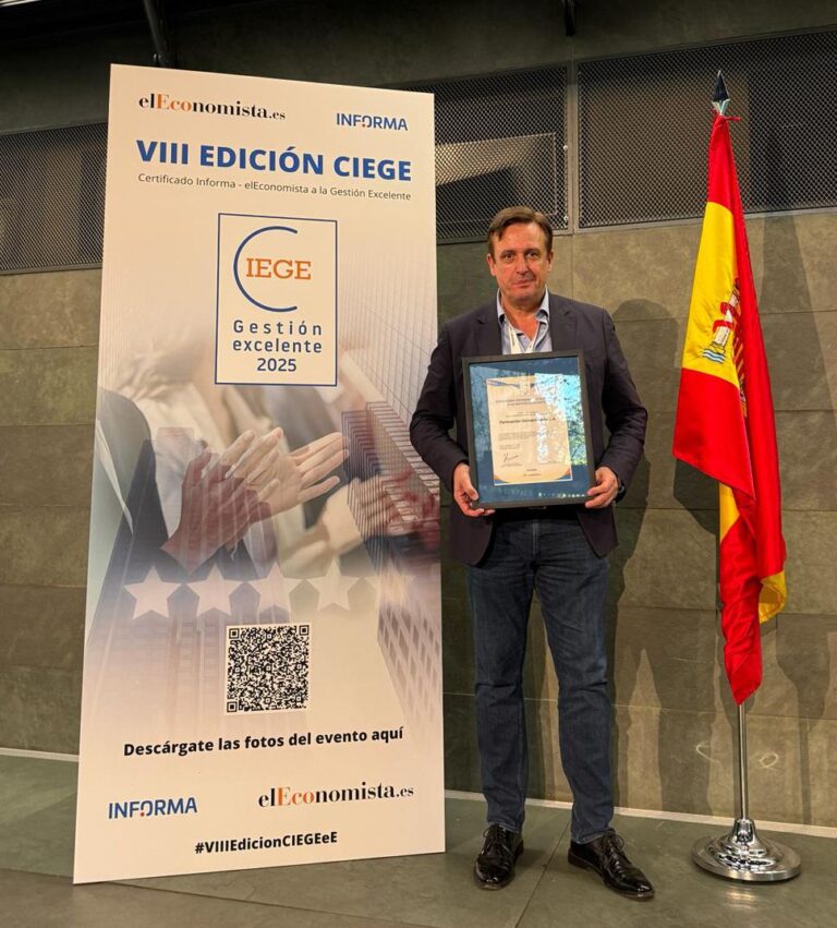 Formación Universitaria recibe el Certificado CIEGE 2025 que reconoce su excelencia en la gestión empresarial