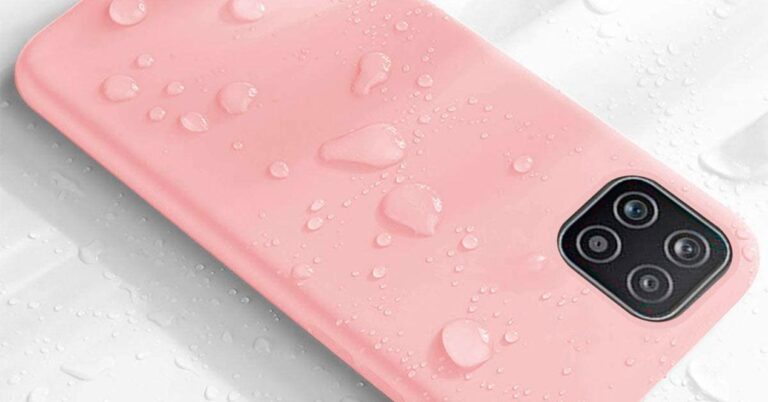 Manchas de tinta en fundas y accesorios de silicona